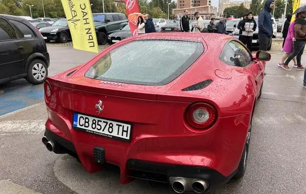 Ferrari F12 Berlinetta-2