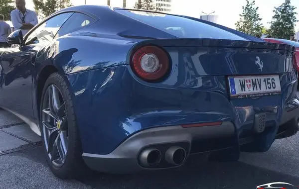 Ferrari F12 Berlinetta-7