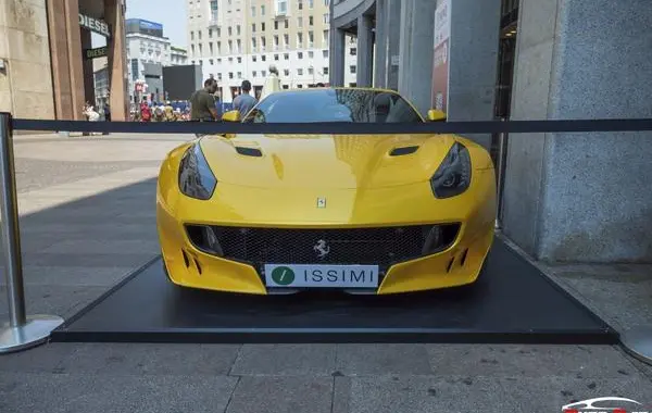 Ferrari F12tdf-0