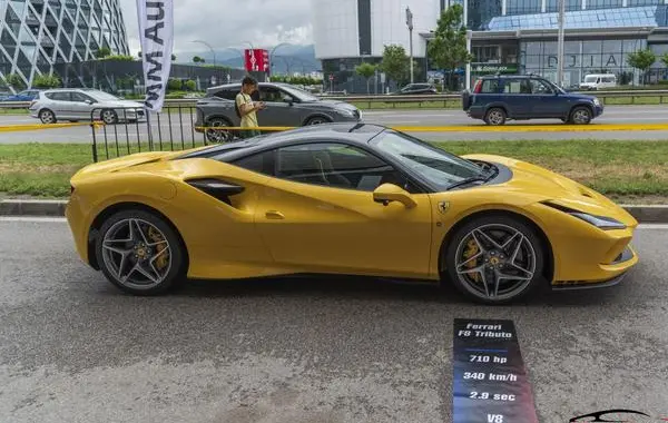 Ferrari F8 Tributo-6