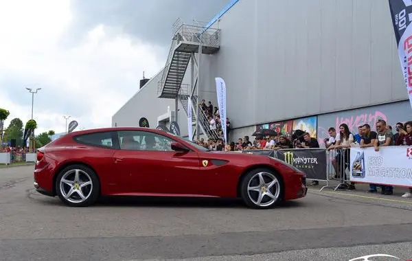 Ferrari FF-1