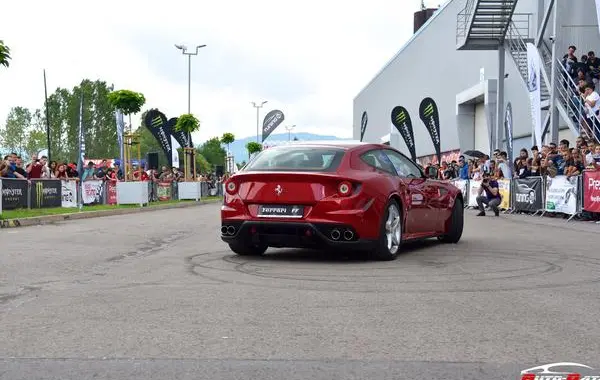 Ferrari FF-2
