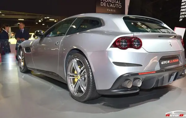 Ferrari GTC4Lusso-6