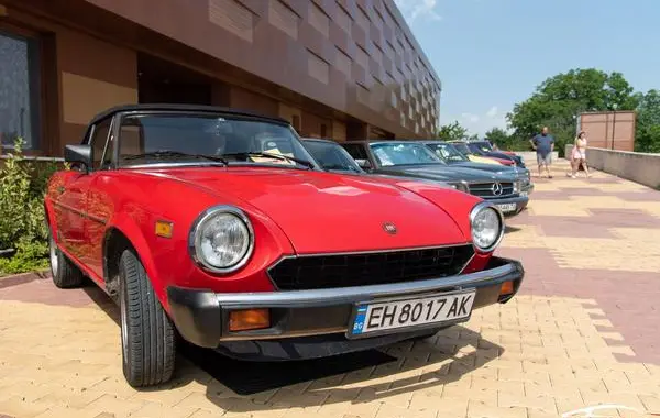 Fiat 124 Spider-5