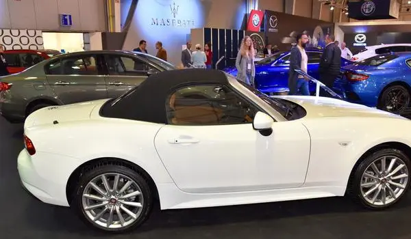 Fiat 124 Spider (2016)-6