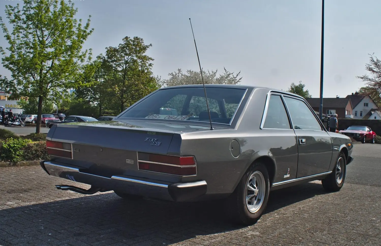 Fiat 130 Coupe-1