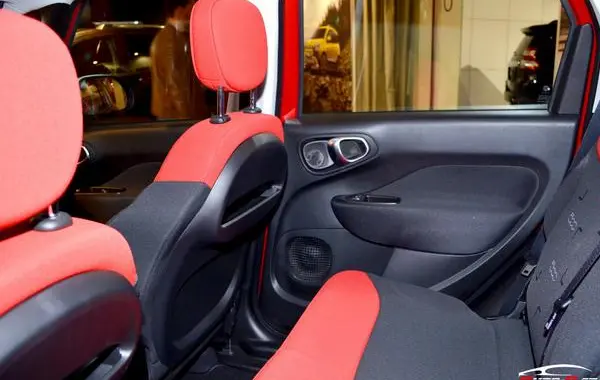 Fiat 500L-8