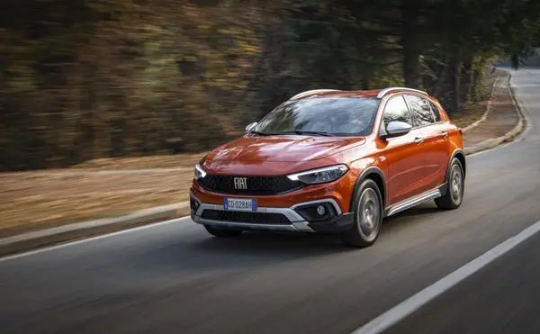Fiat Tipo Cross-5