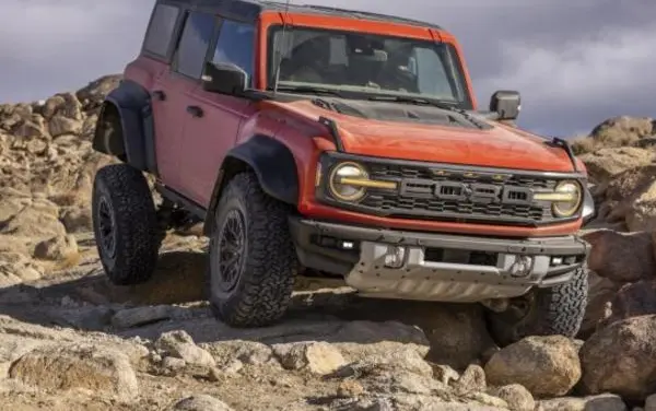 Ford Bronco VI Four-door