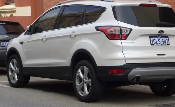 Ford Escape III (facelift 2017)-1