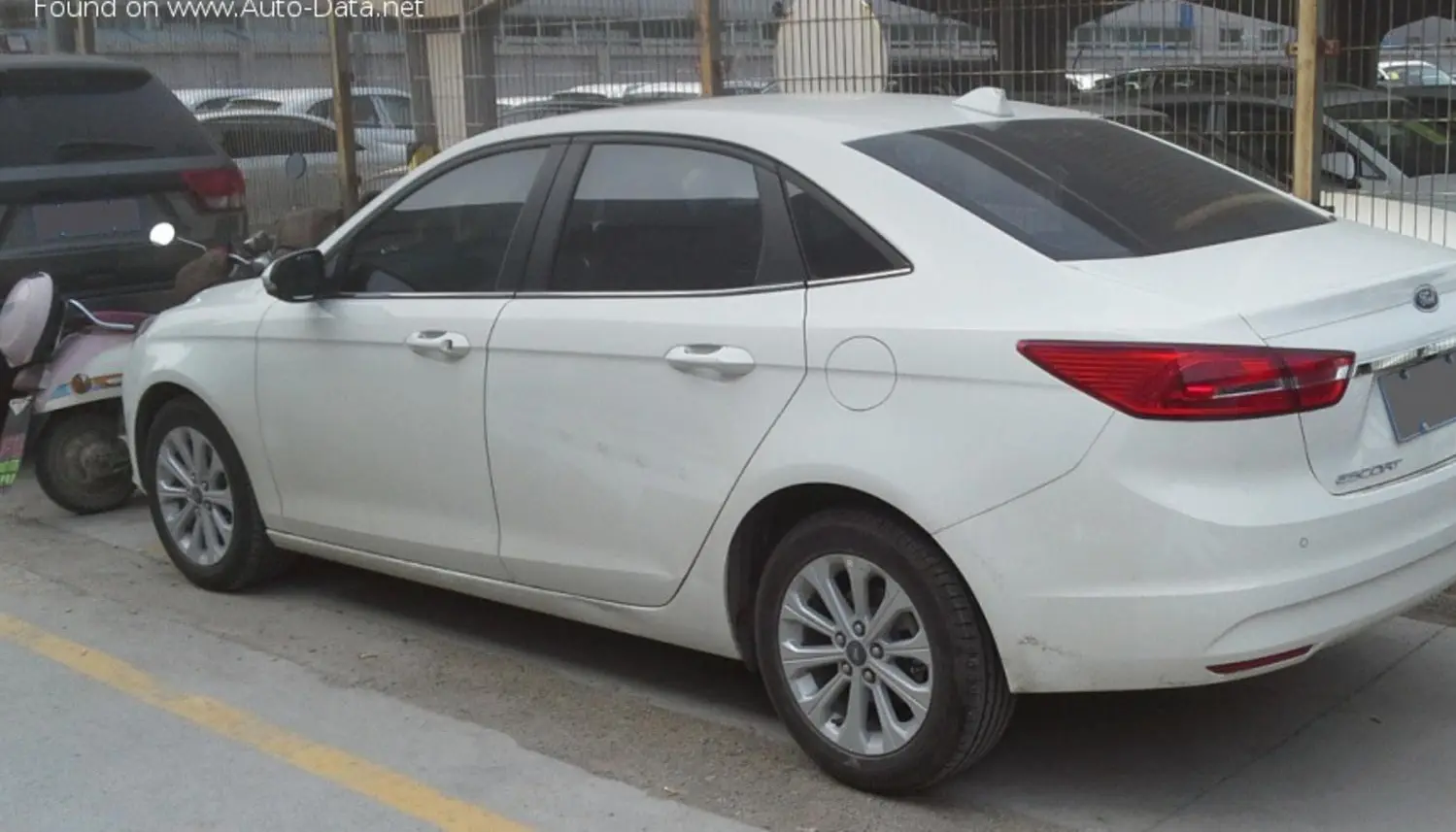 Ford Escort Sedan (China, facelift 2018)-1