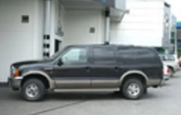 Ford Excursion-5