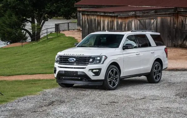 Ford Expedition IV (U553)
