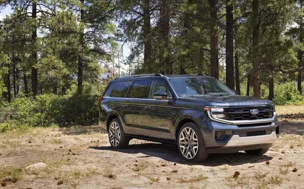 Ford Expedition V MAX-5