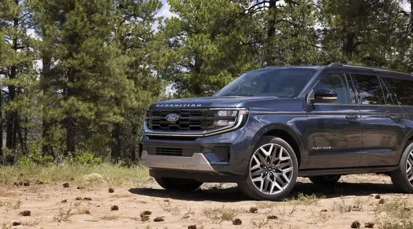 Ford Expedition V MAX-0