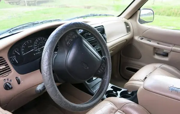 Ford Explorer II-7