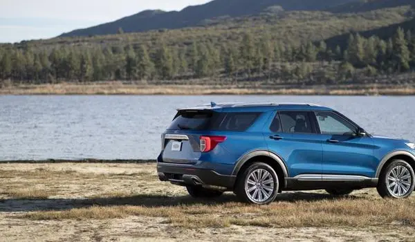 Ford Explorer VI-8