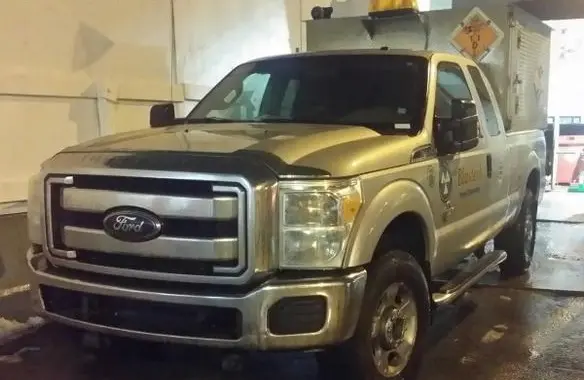 Ford F-350 Super Duty III Super Cab Short box