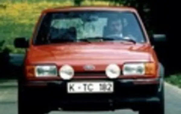 Ford Fiesta II (Mk2)-5