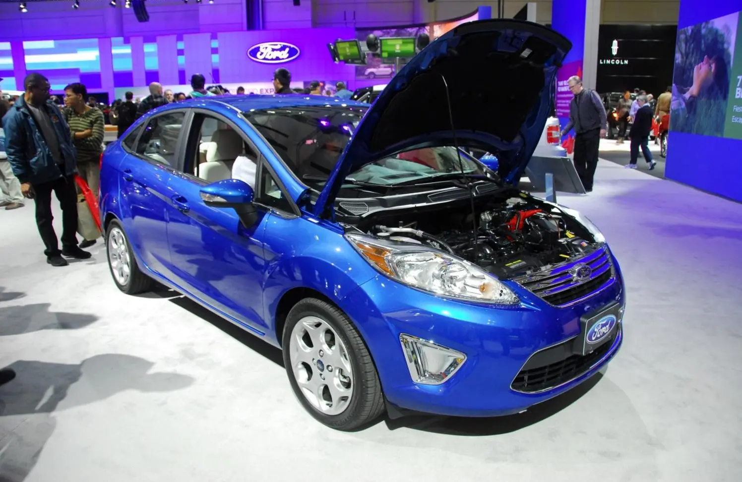 Ford Fiesta VII Sedan (Mk7)-5