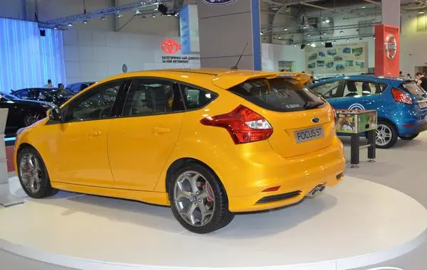 Ford Focus III Hatchback-6
