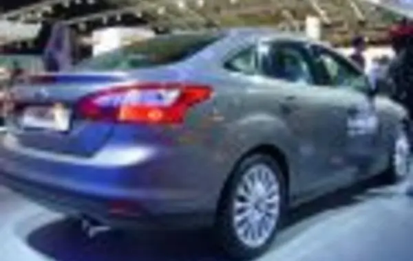 Ford Focus III Sedan-3