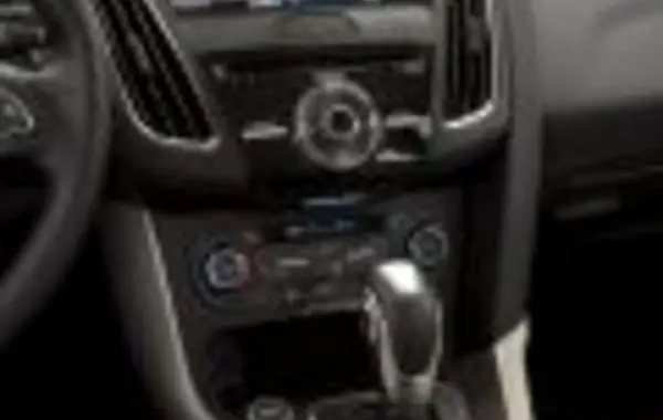 Ford Focus III Sedan (facelift 2014)-2
