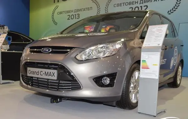 Ford Grand C-MAX-5