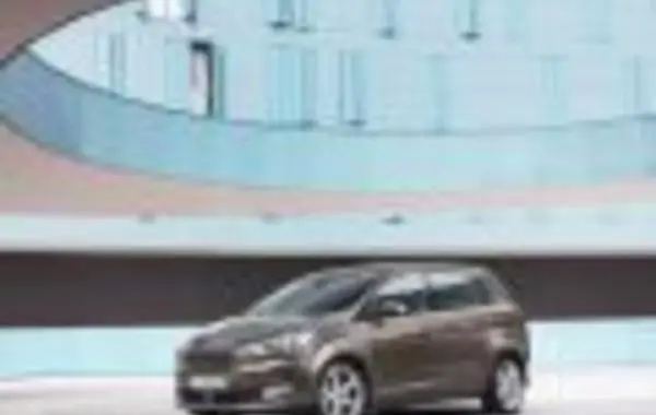Ford Grand C-MAX (facelift 2015)-3