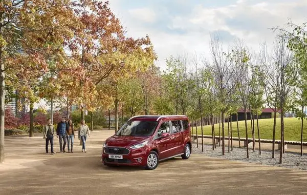 Ford Grand Tourneo Connect II (facelift 2018)-0