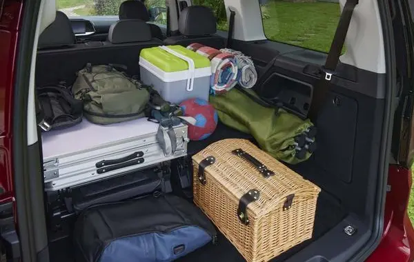 Ford Grand Tourneo Connect III-2