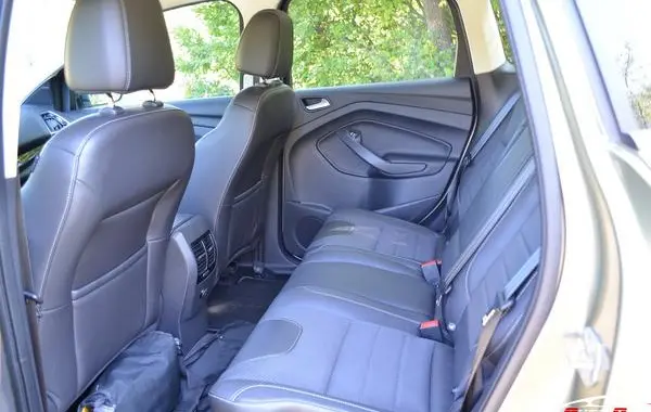 Ford Kuga II-3