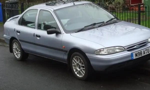 Ford Mondeo I Sedan