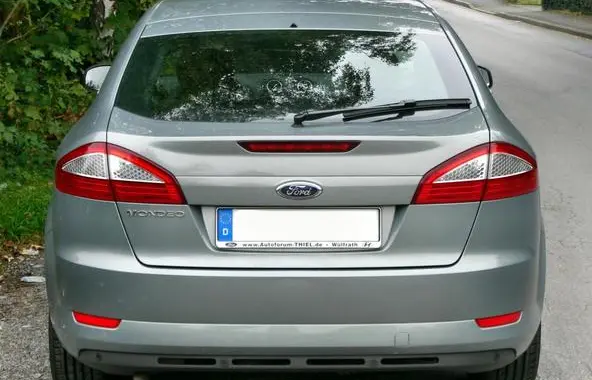 Ford Mondeo III Hatchback-3
