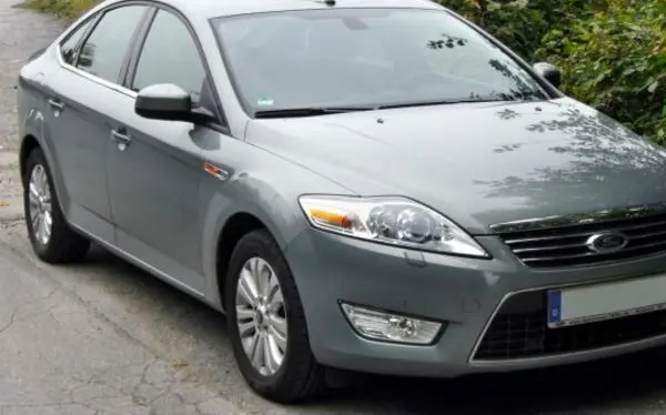 Ford Mondeo III Hatchback