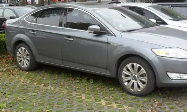 Ford Mondeo III Sedan