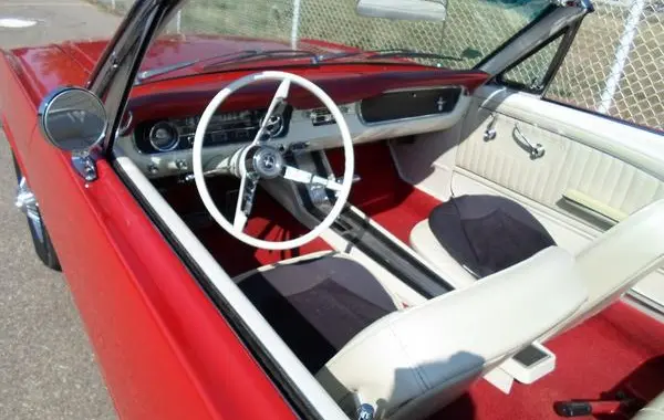 Ford Mustang Convertible I-1