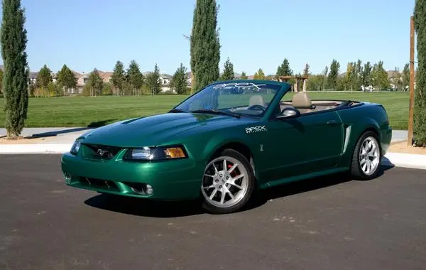Ford Mustang Convertible IV-2