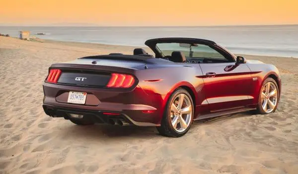 Ford Mustang Convertible VI (facelift 2017)-6