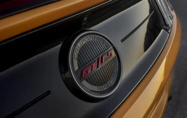 Ford Mustang Convertible VI (facelift 2017)-7