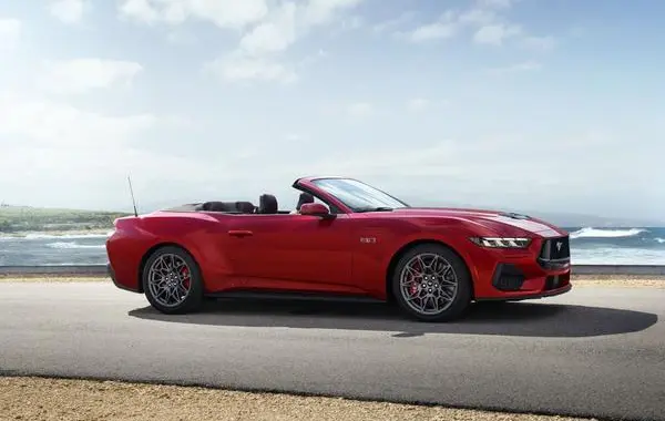 Ford Mustang Convertible VII-0