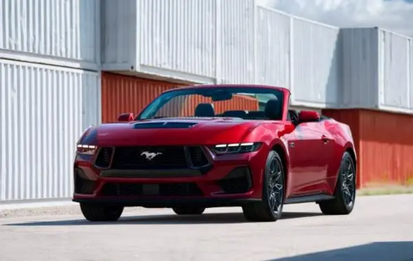 Ford Mustang Convertible VII