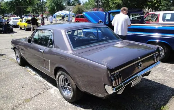 Ford Mustang I-2