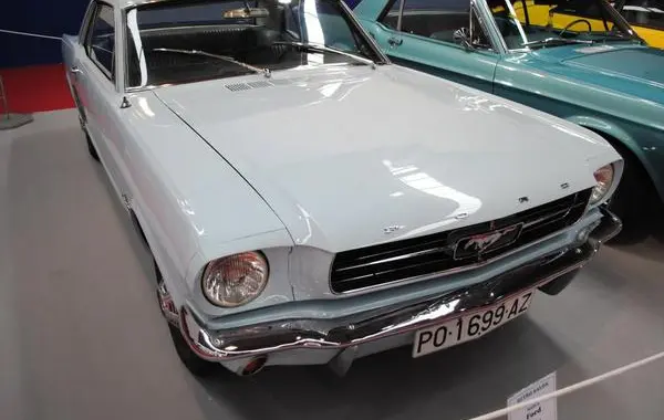 Ford Mustang I-3