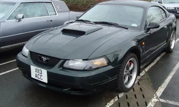 Ford Mustang IV-0