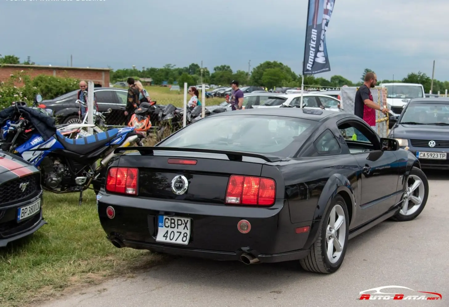 Ford Mustang V-1