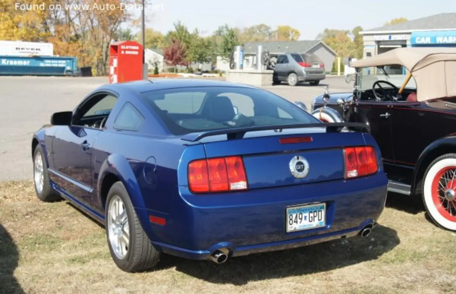 Ford Mustang V-3
