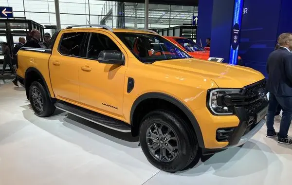 Ford Ranger IV Double Cab-3