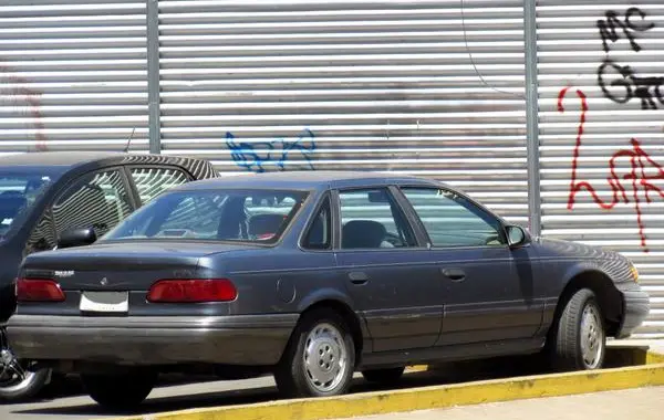Ford Taurus II-0