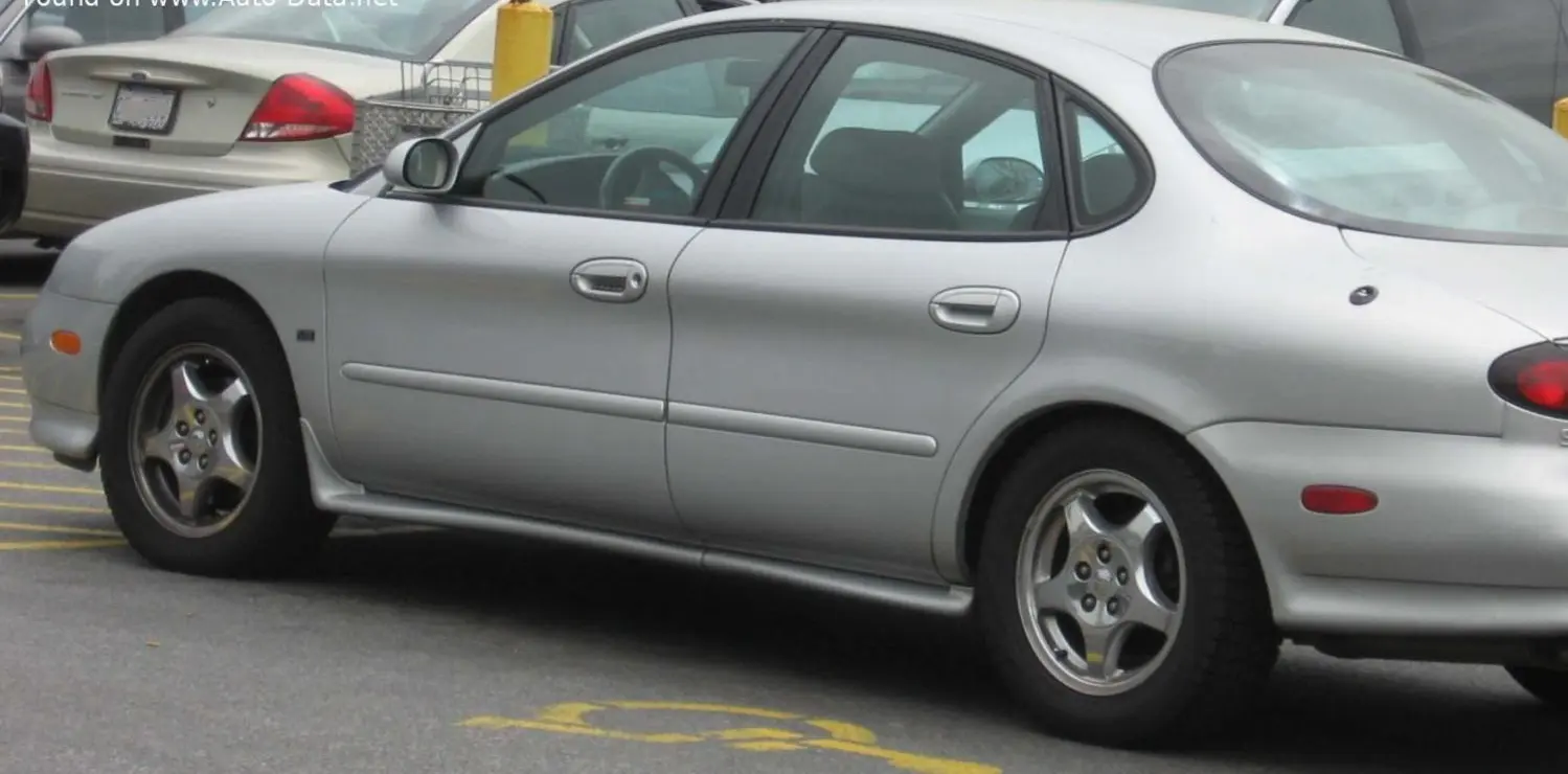 Ford Taurus III-0